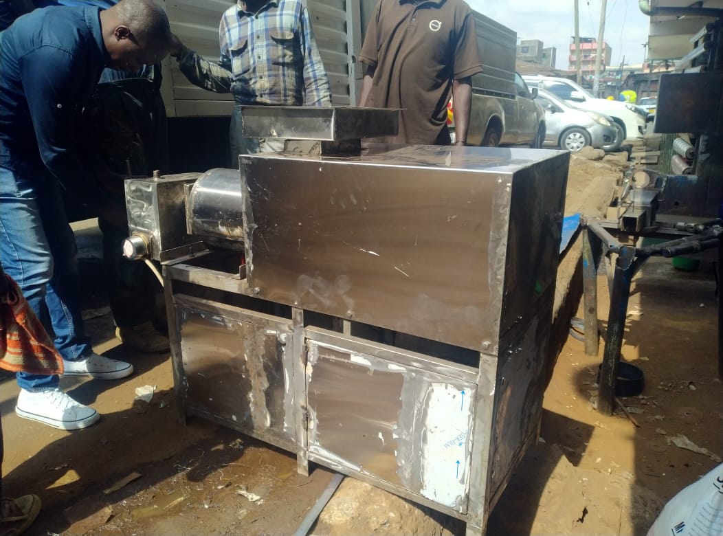 BAR SOAP MAKING MACHINE (SOAP PLODDER MACHINE)