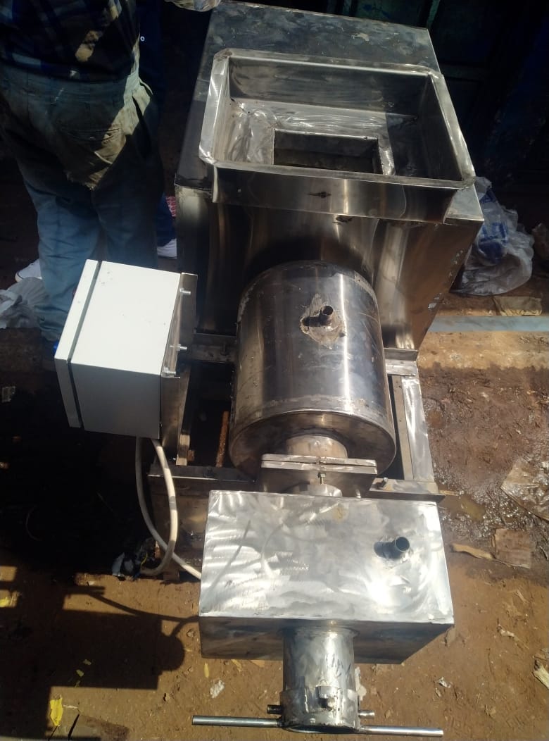 BAR SOAP MAKING MACHINE (SOAP PLODDER MACHINE)