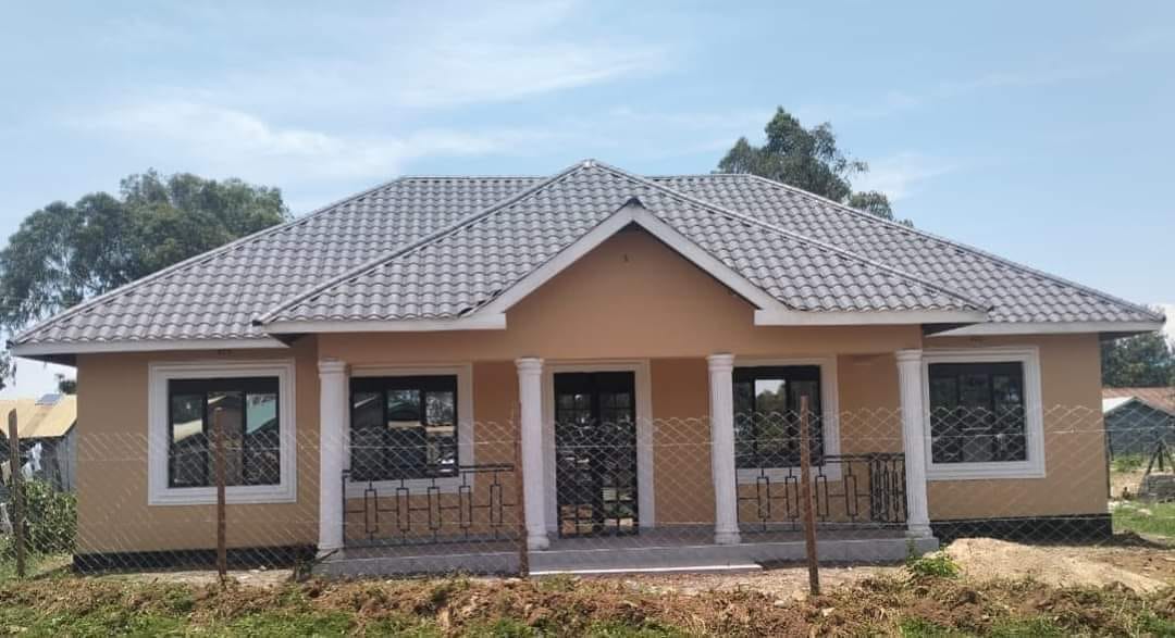 3 BDR MASTER EN SUITE MODERN HOUSE FOR SALE!!