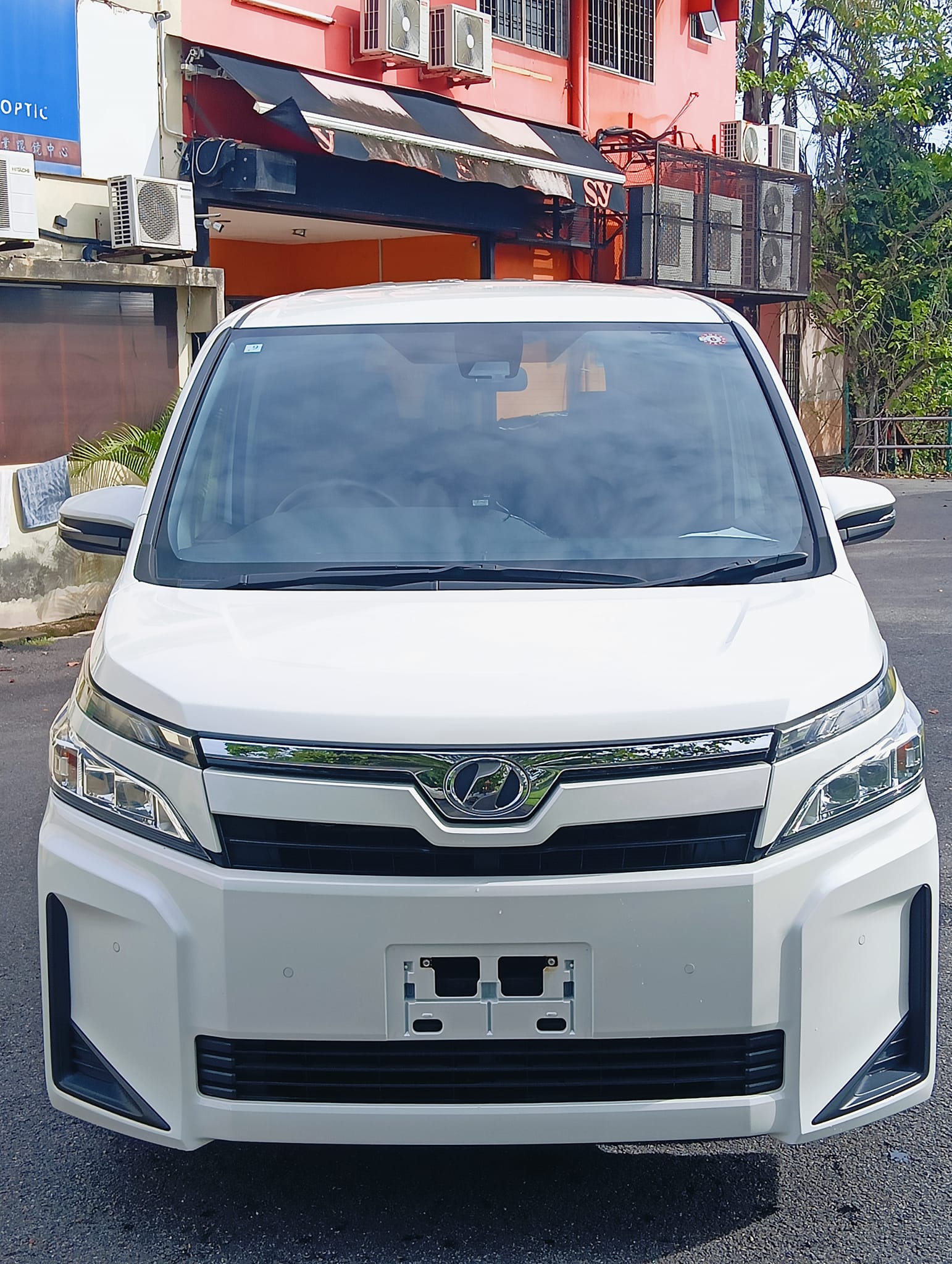 TOYOTA VOXY 2.0 X 2 POWER DOOR (8 SEATER) 